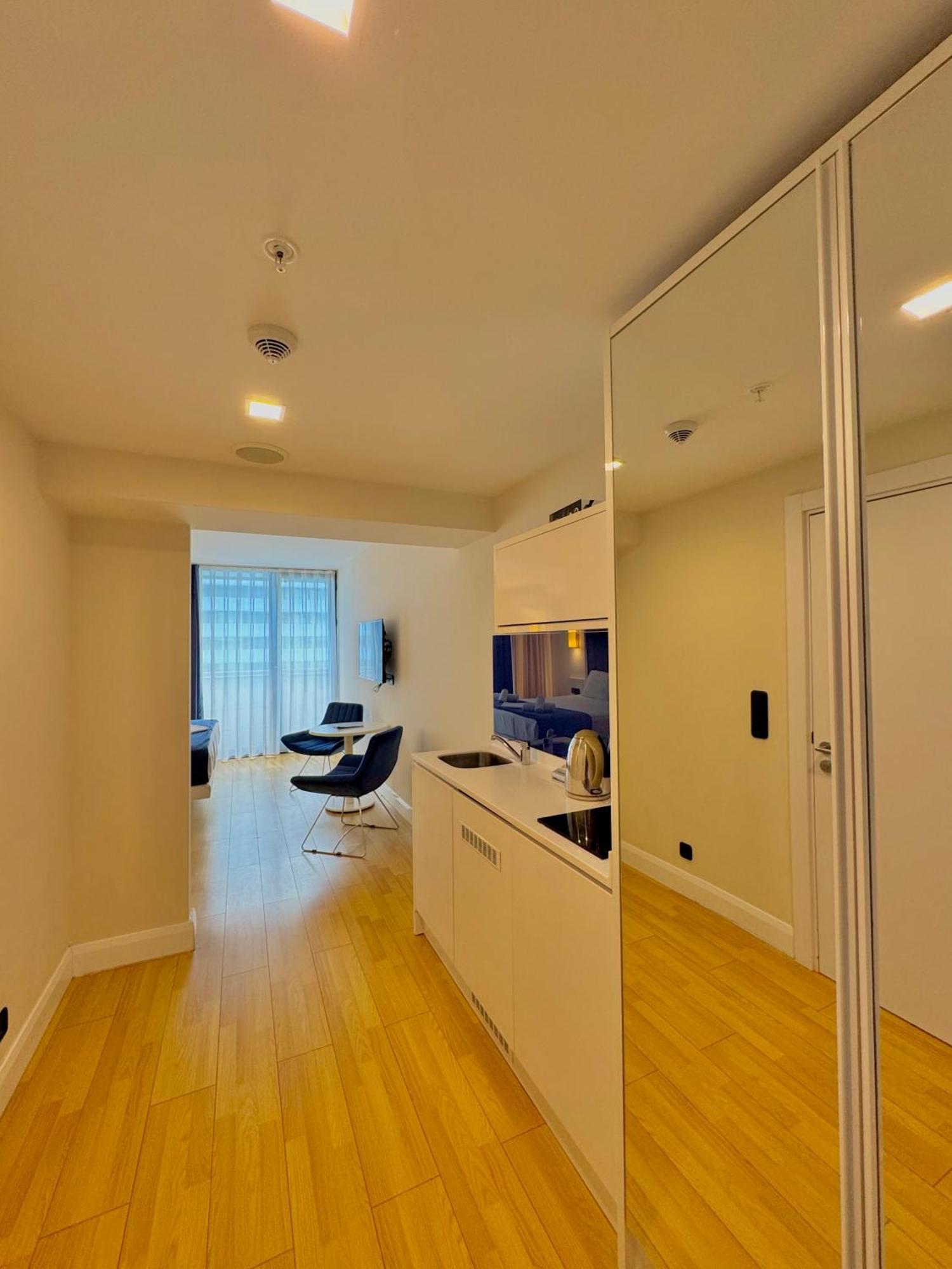 Vip Aparthotel Orbi City Sea View Batumi Zewnętrze zdjęcie